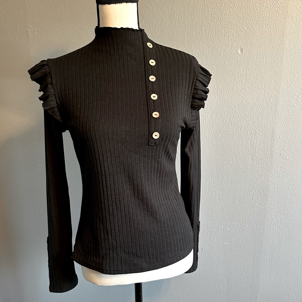 SHEIN NEW RIBBED MOCK NECK BLACK TOP. SIZE SMALL.